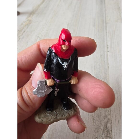 Lemax executioner tortured soul guillotine Halloween people village accessory - Picture 5 of 8